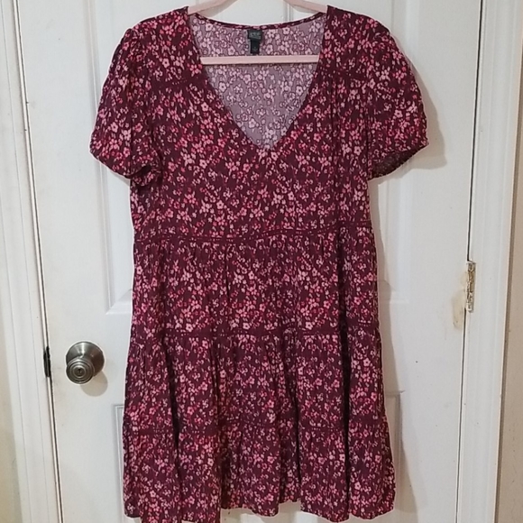 wild fable Dresses & Skirts - Super Cute Wild Fable Short Sleeve V-Neck Dress